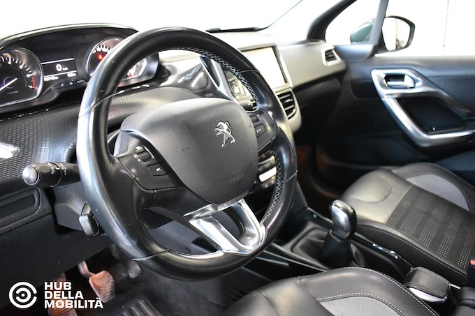 PEUGEOT 2008 PureTech 82 Allure